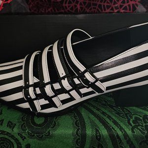 Beetlejuice Style! Strange Cvlt Coven Heel in Black/White Stripes-size 13